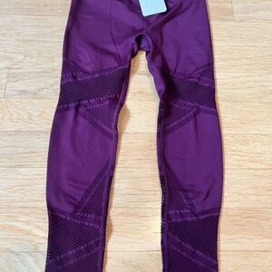 Women’s Fabletics Purple Leggings